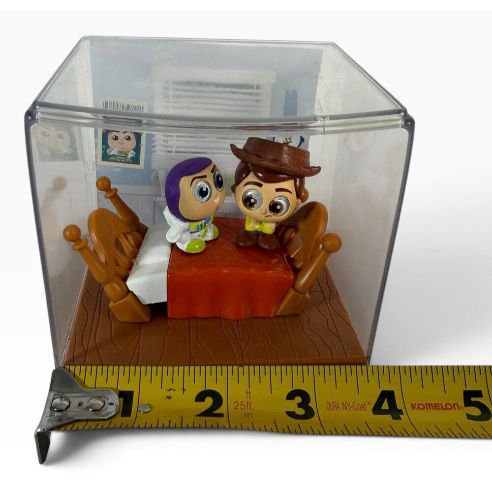 Disney Doorables Movie Moments Series 1 Figures Woody and Buzz Toy Story 4x4in - Picture 5 of 9